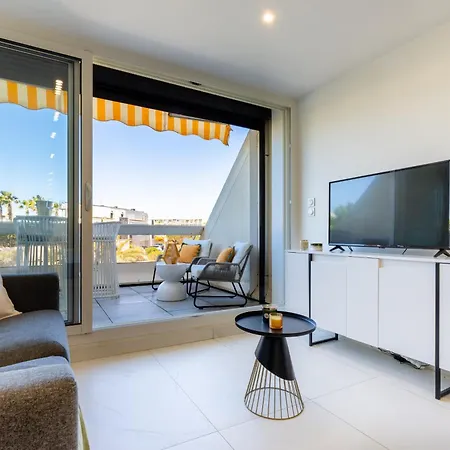 Mango Heliopolis - - Terrace - Climatisation - Parking - Village Naturiste אגדה