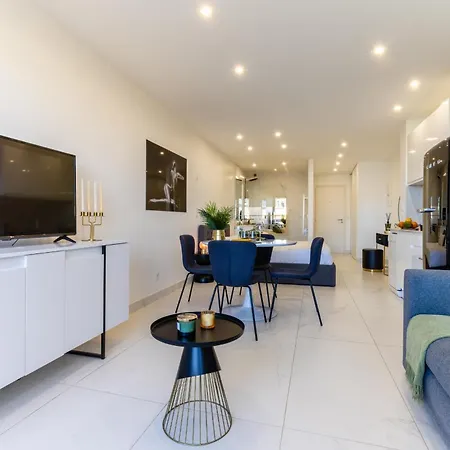 Mango Heliopolis - - Terrace - Climatisation - Parking - Village Naturiste
