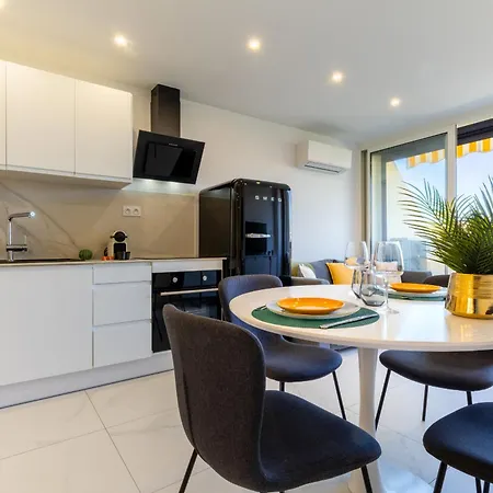 Mango Heliopolis - - Terrace - Climatisation - Parking - Village Naturiste