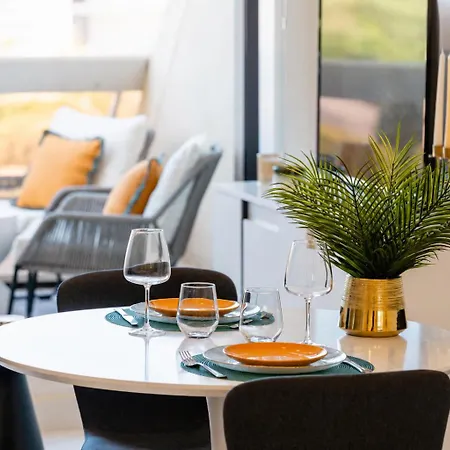 Mango Heliopolis - - Terrace - Climatisation - Parking - Village Naturiste דירה אגדה